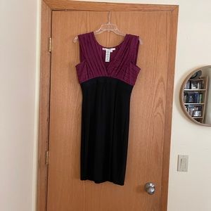 Max Studio size M knee length dress v neck sleeveless top